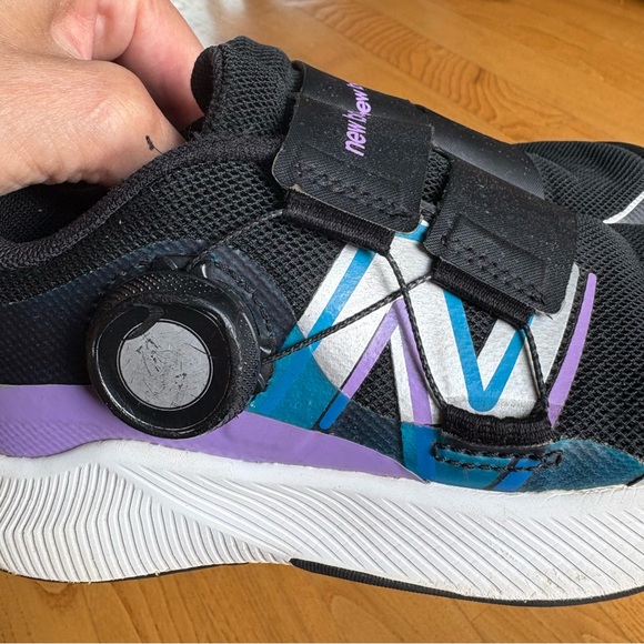 New Balance DynaSoft Reveal Sneakers Shoes Black Purple Blue V4 Kid Girls Sz 12W - Picture 2 of 11
